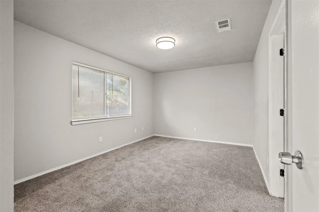 Photo of 948 Carom Way