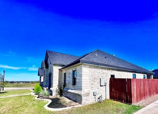 Photo of 401 Willow Drive