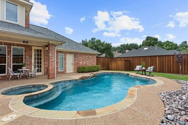 Photo of 5937 Glendower Lane