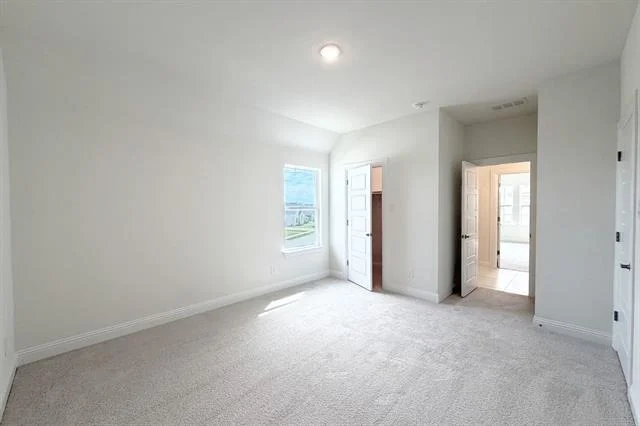 Photo of 817 Headwaters Drive