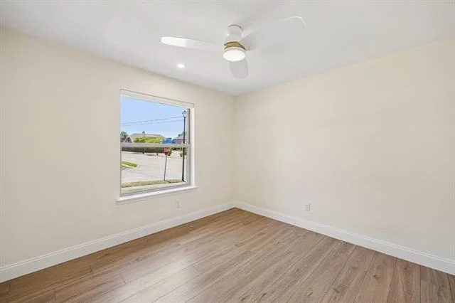 Photo of 1601 Kingspoint Drive
