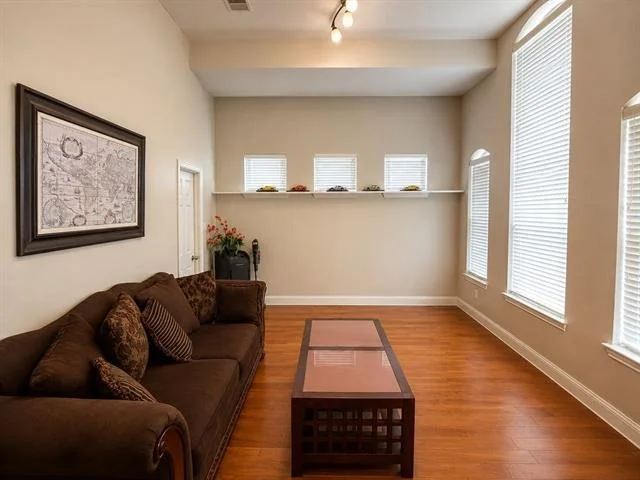 Photo of 710 Rosewood Drive