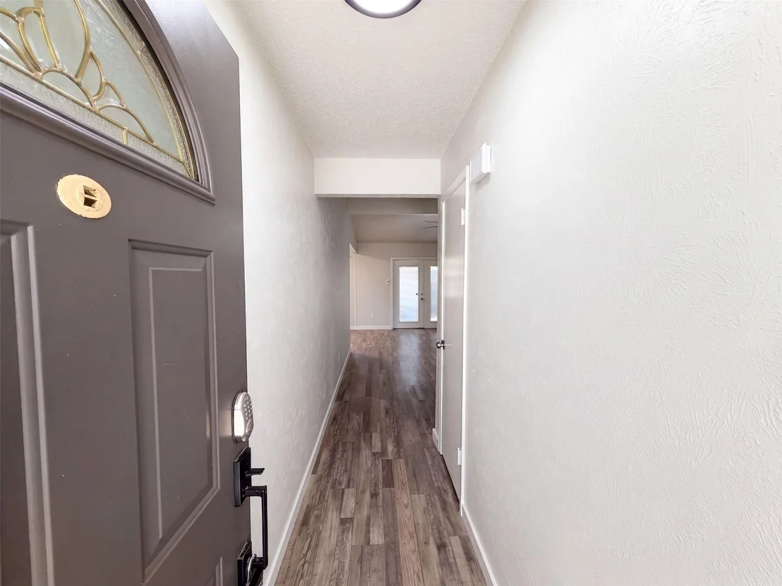 Photo of 6601 Oaklawn Drive