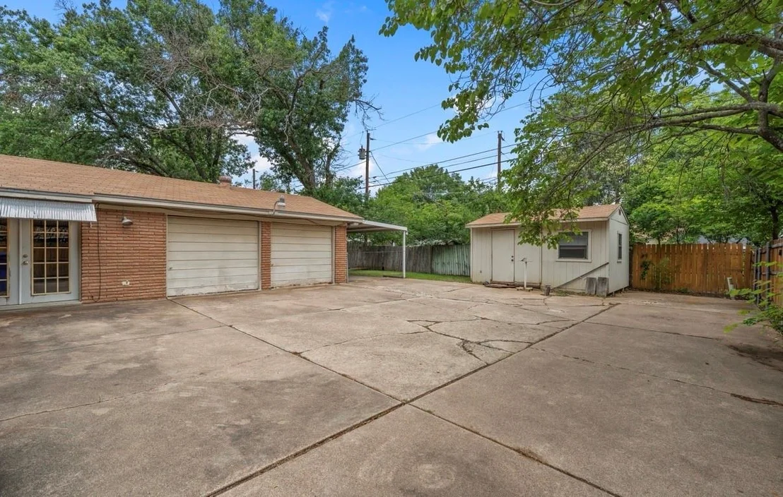 Photo of 5807 Caldwell Street