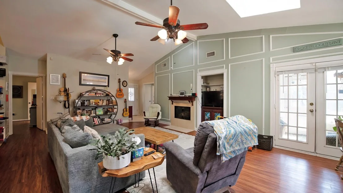 Photo of 1214 Clearview Drive