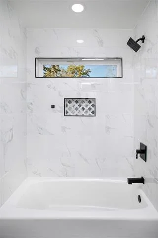 Photo of 411 W Heritage Drive