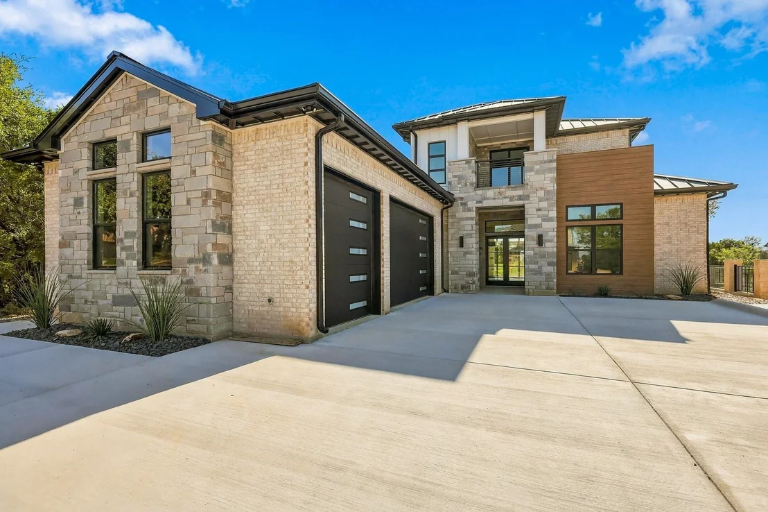 Photo of 125 Oyster Bay