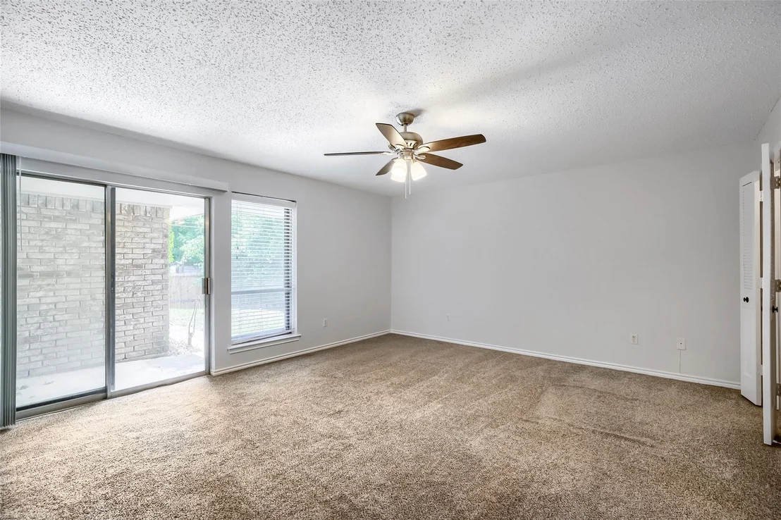 Photo of 814 Oakbluff Drive
