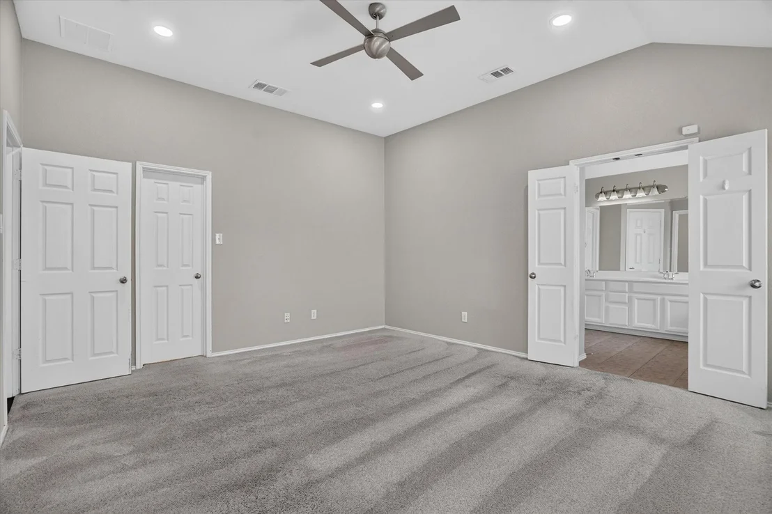 Photo of 817 Peach Lane