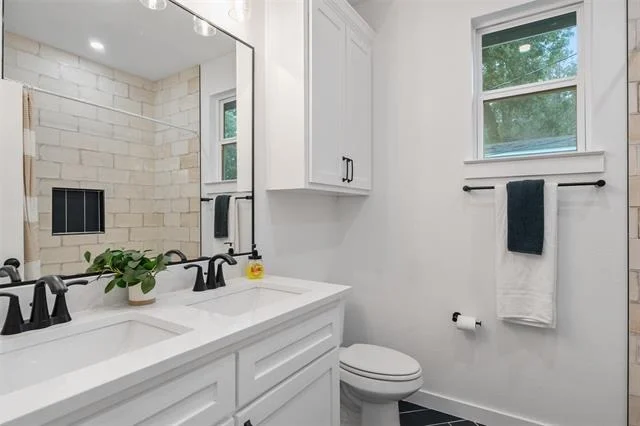 Photo of 141 Wedgewood Drive
