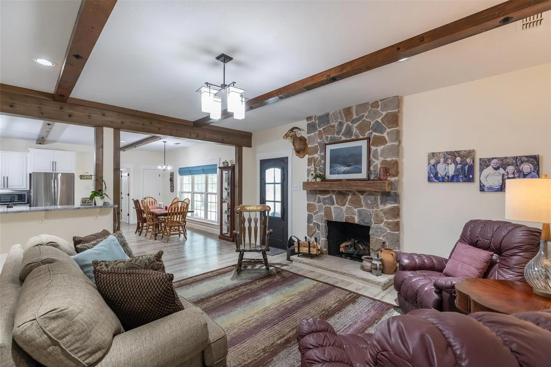 Photo of 582 Clark Road