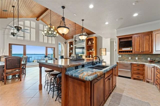 Photo of 12210 Lake Forest Drive