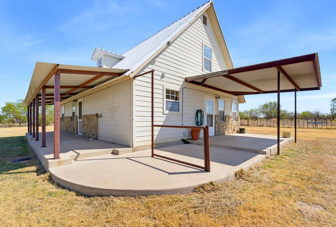 Photo of 1818 S County Road 215