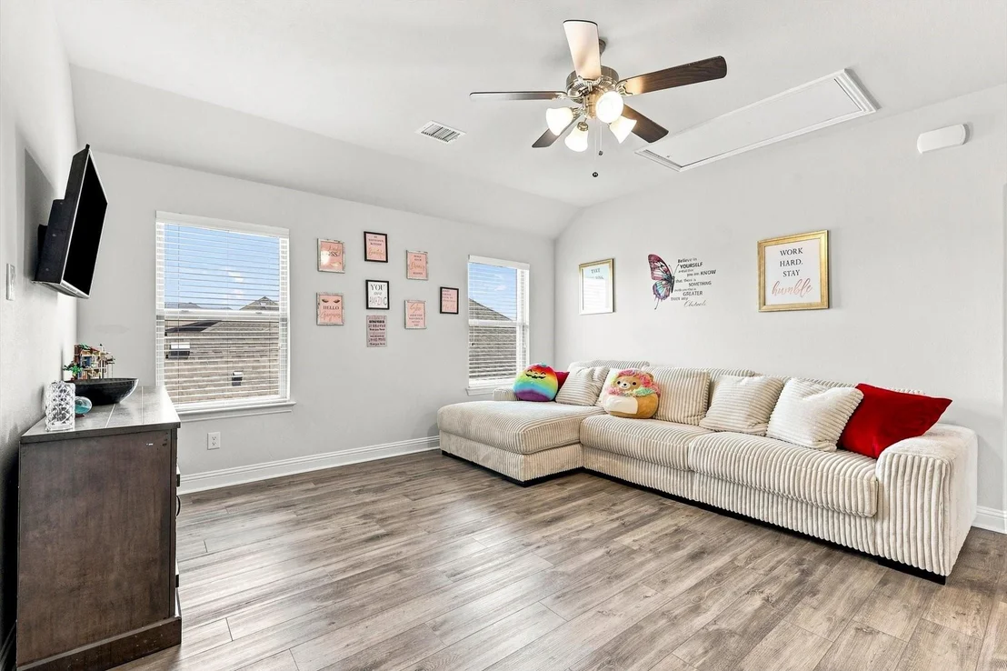 Photo of 401 Llano Lane