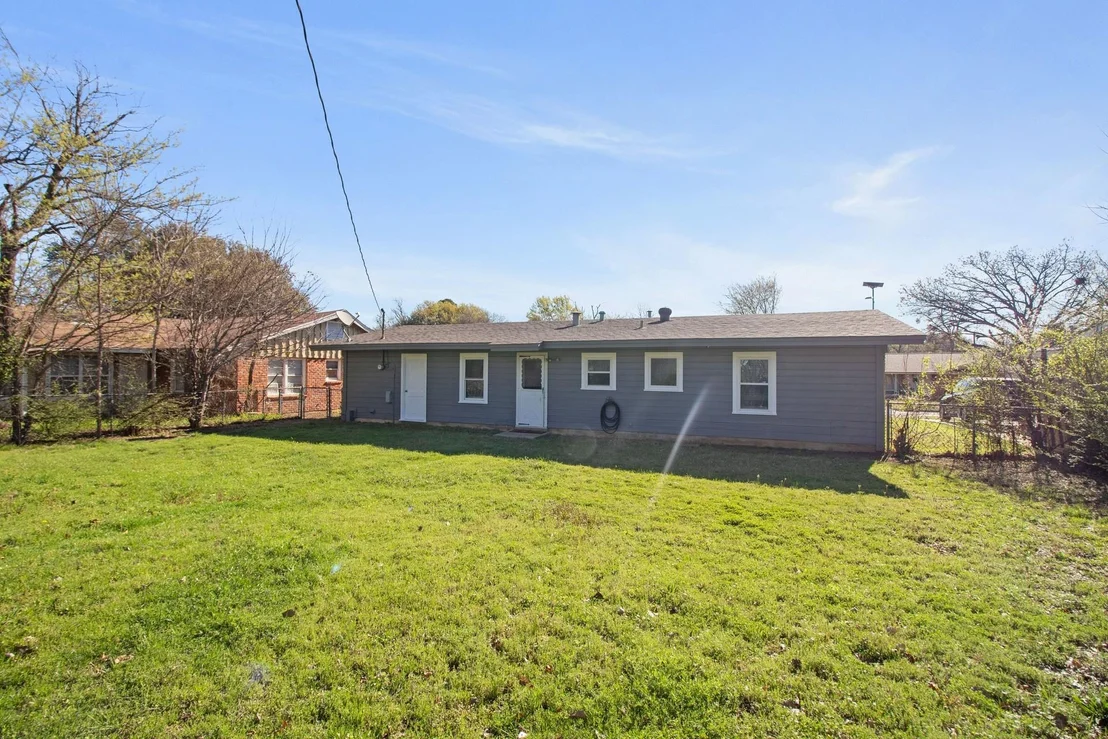 Photo of 1616 Grantland Circle