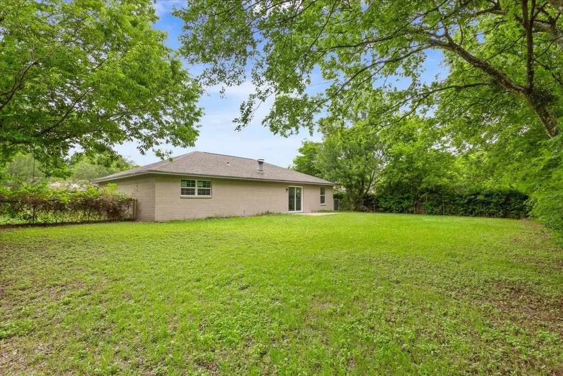 Photo of 329 Applewood Lane