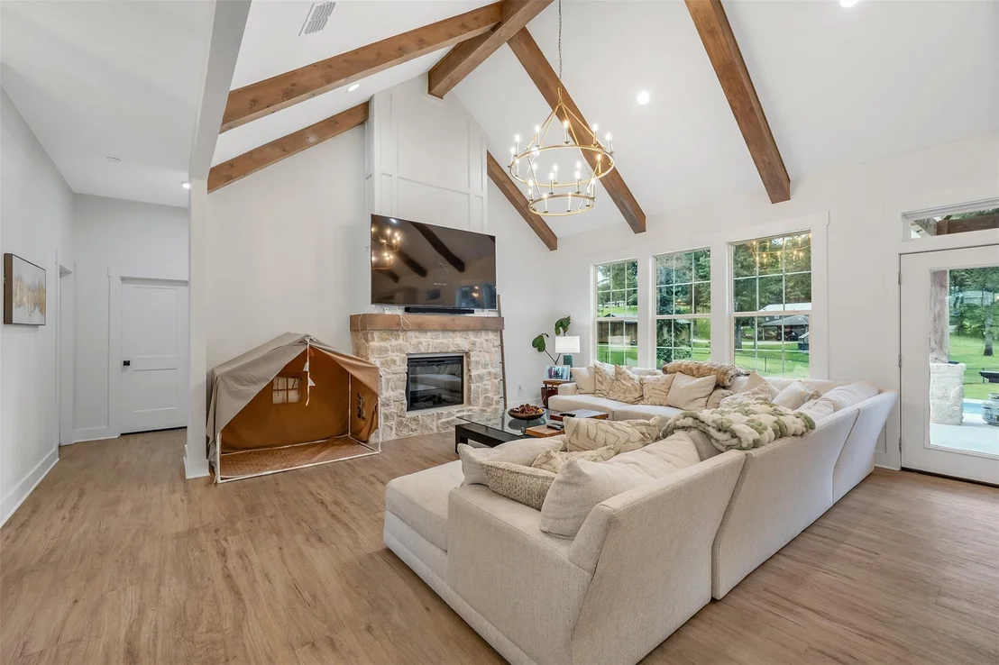Photo of 16837 Wilson