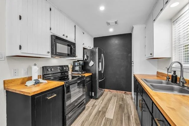 Photo of 316 E Chapman Road