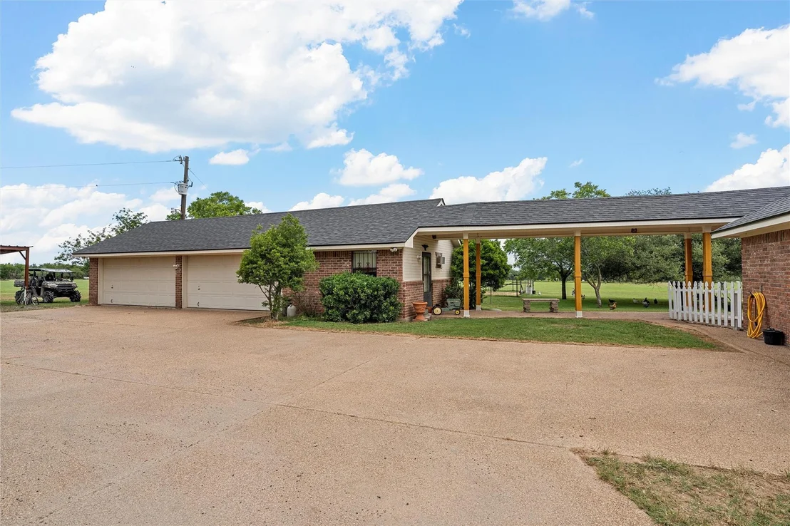 Photo of 654 County Road 473