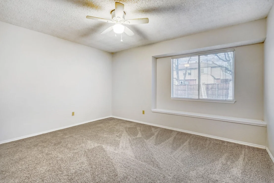 Photo of 2112 Meadowview Drive