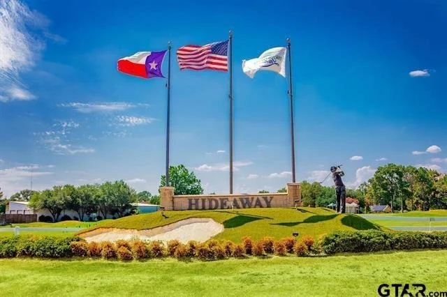 Photo of 206 Hideaway Lane Central