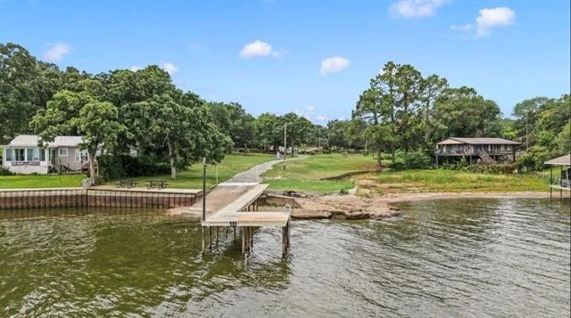 Photo of 921 Bradleys Bend