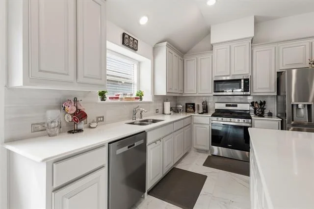 Photo of 908 Madeline Lane