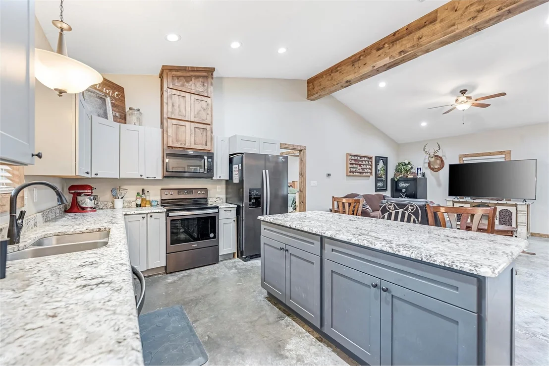 Photo of 6000 County Road 351