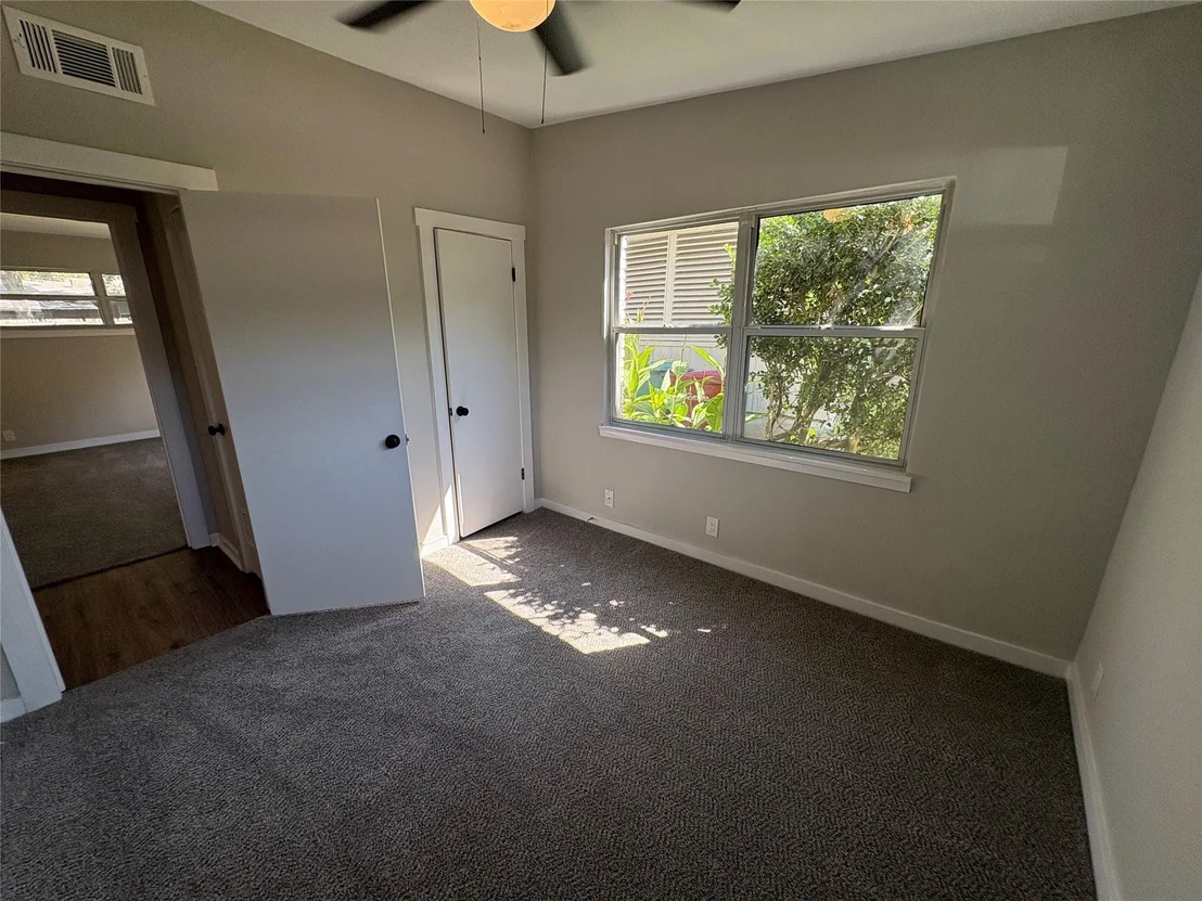 Photo of 425 W Lamberth Road