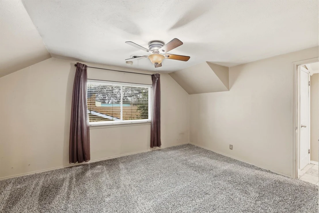 Photo of 806 Waggoner Drive