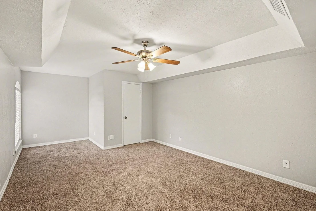 Photo of 1606 Hawthorne Drive