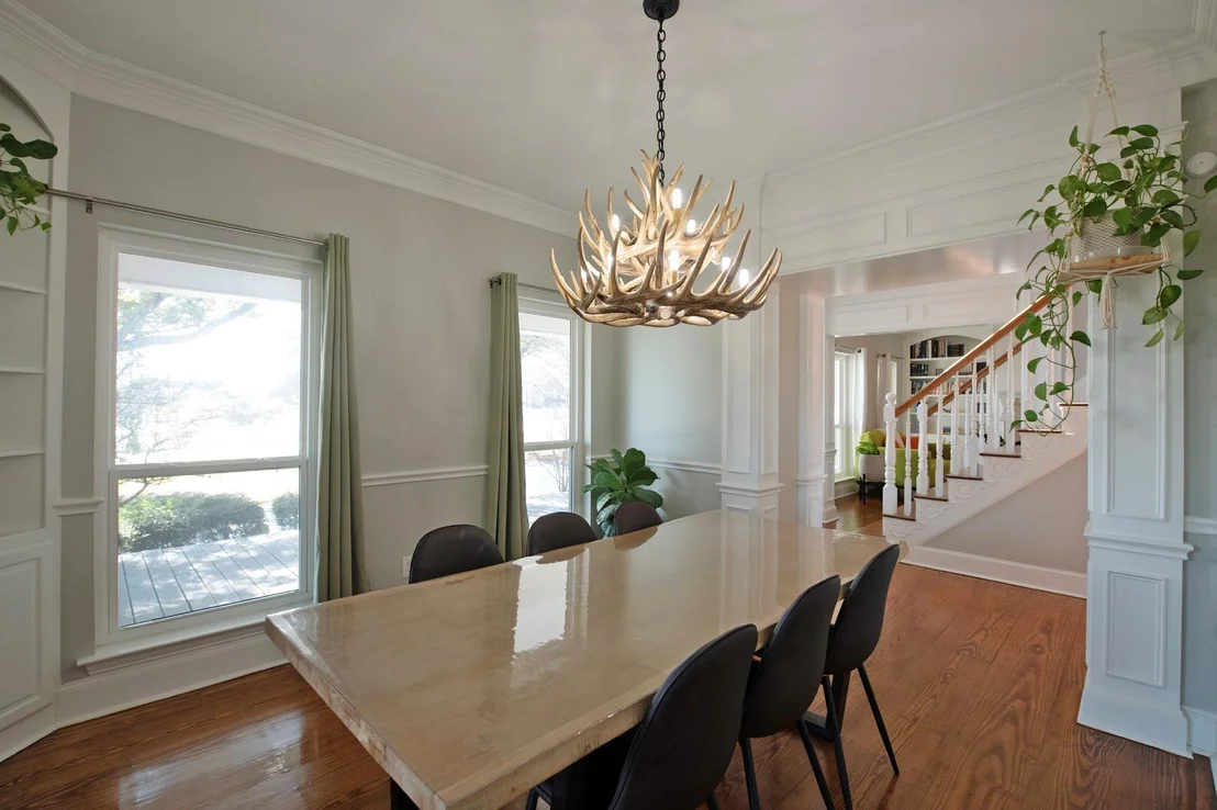 Photo of 405 Chippendale Drive