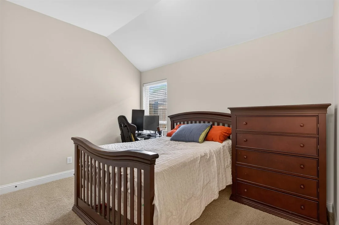 Photo of 1013 Somerset Circle