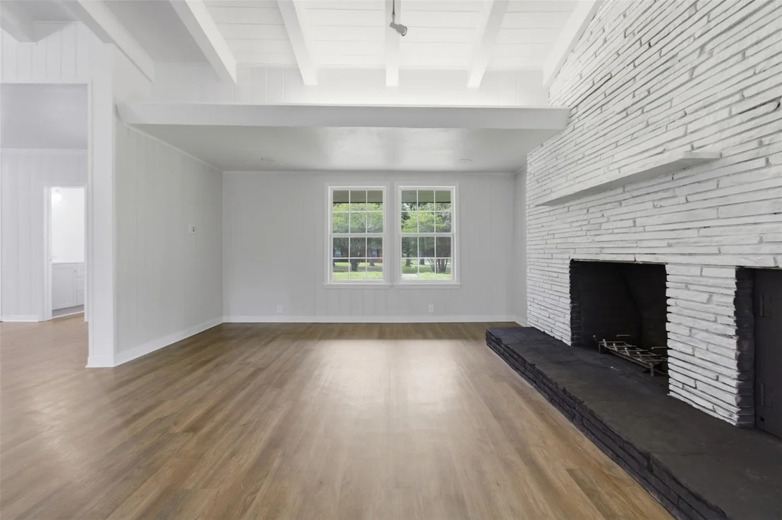 Photo of 325 Sunset Boulevard
