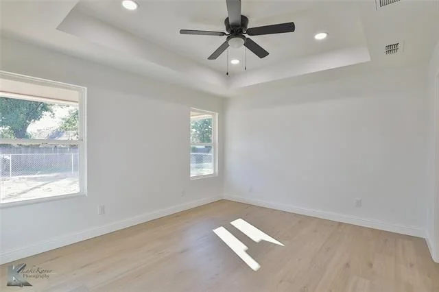 Photo of 2565 Bel Air