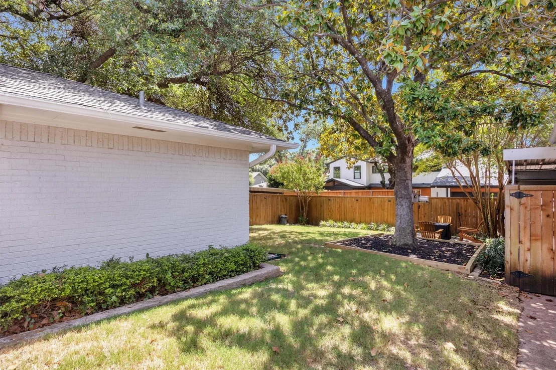 Photo of 9612 Atherton Drive