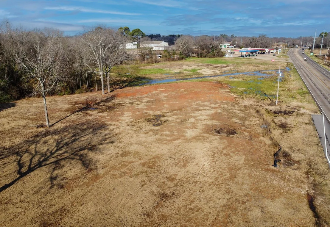 Photo of 700 N Greer Boulevard