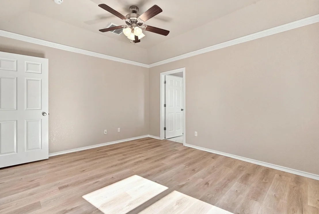 Photo of 1720 Lakeway Drive