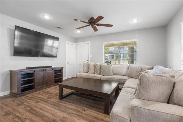 Photo of 316 W 3rd Street