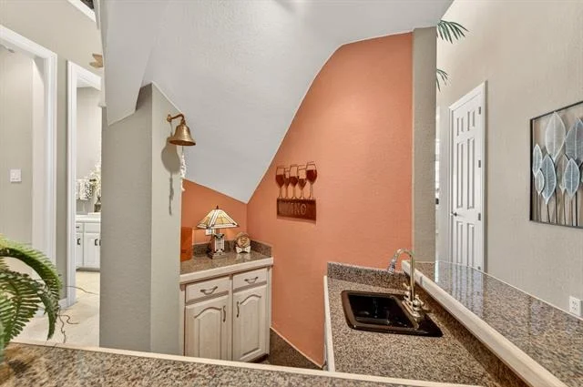 Photo of 405 Wellington Road