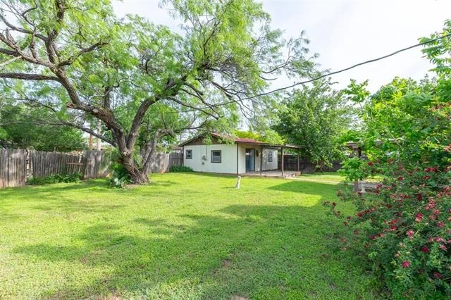 Photo of 1424 Sunset Drive