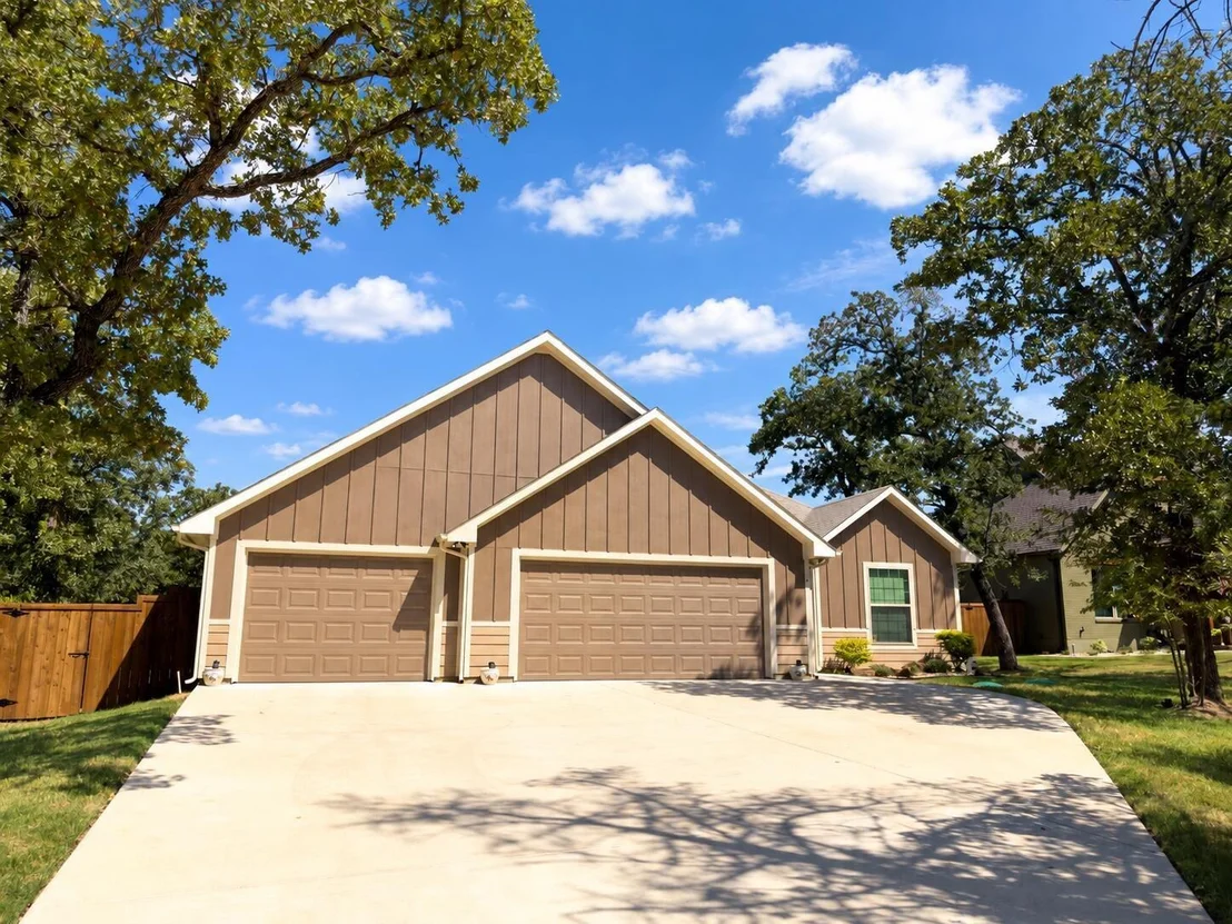 Photo of 214 Colt Drive