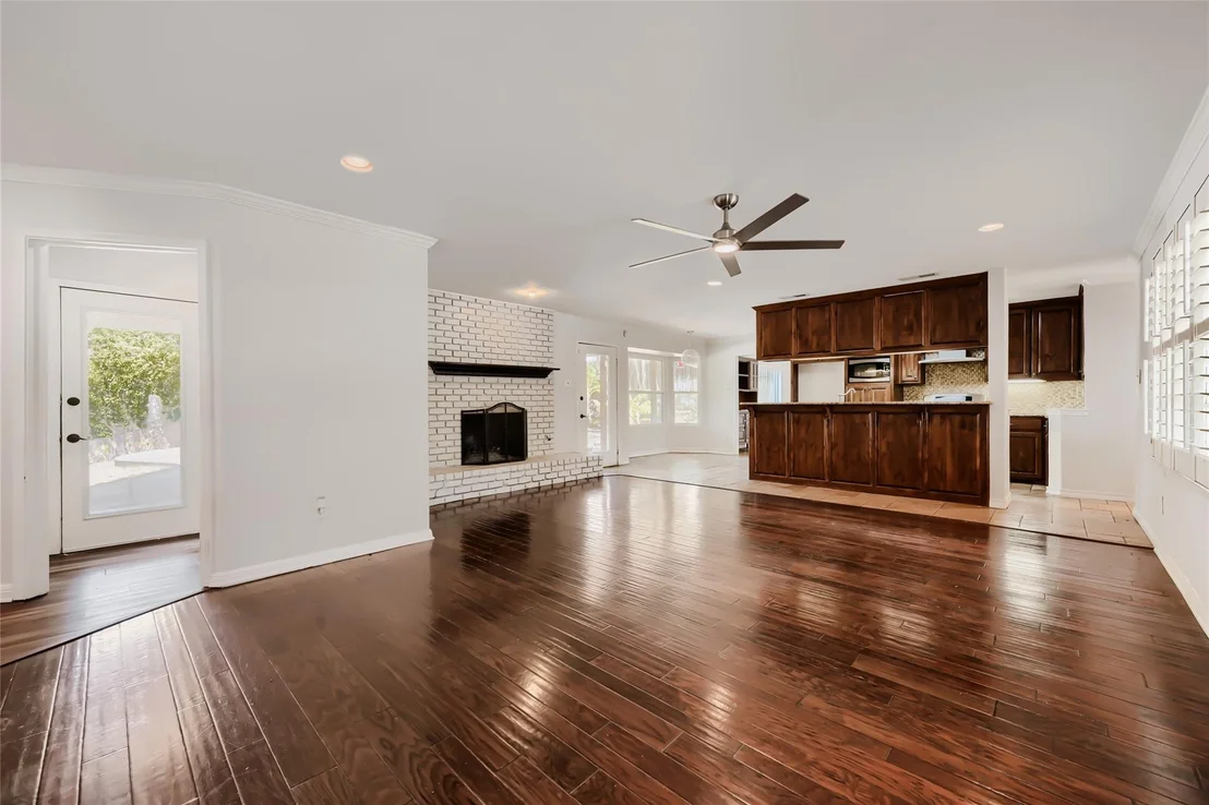 Photo of 6504 Genoa Road