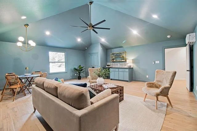 Photo of 16862 Cardinal Lane