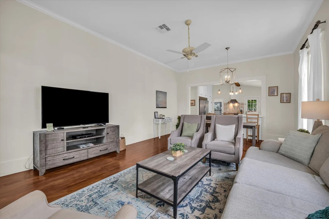 Photo of 2811 Washington Avenue