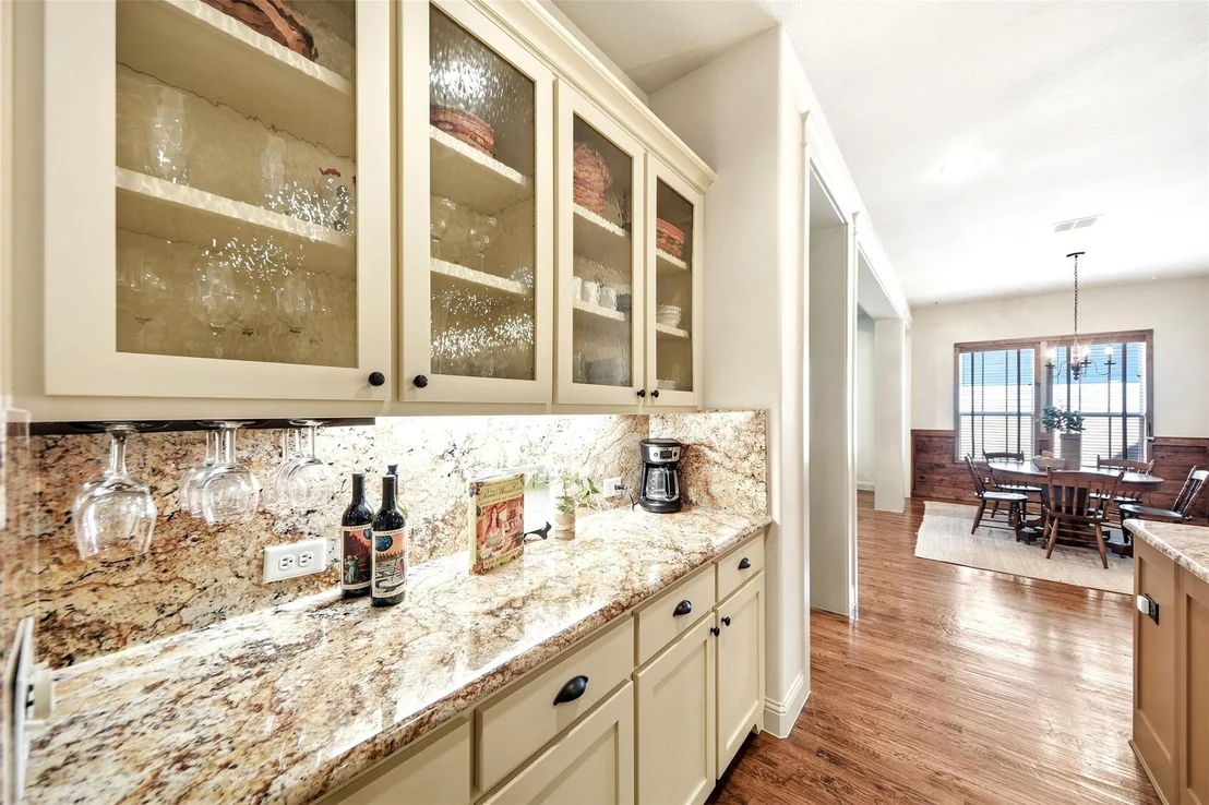 Photo of 7205 Darrow Drive
