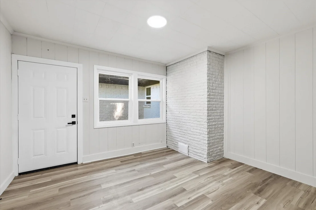 Photo of 419 Summit Drive