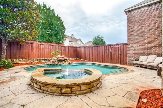 Photo of 707 Longwood Drive
