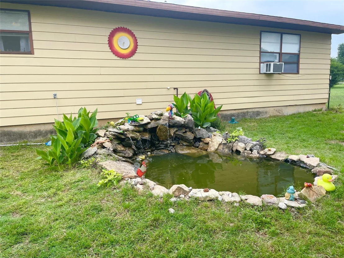 Photo of 140 S Comanche Drive