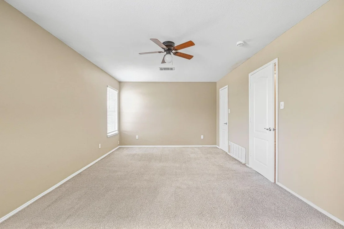 Photo of 1002 Chatham Lane